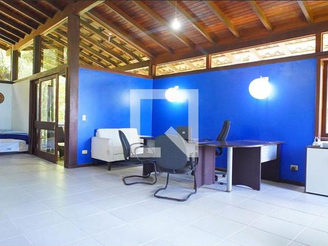 Casa aluguel em Região Geográfica Imediata de Florianópolis, Desterro