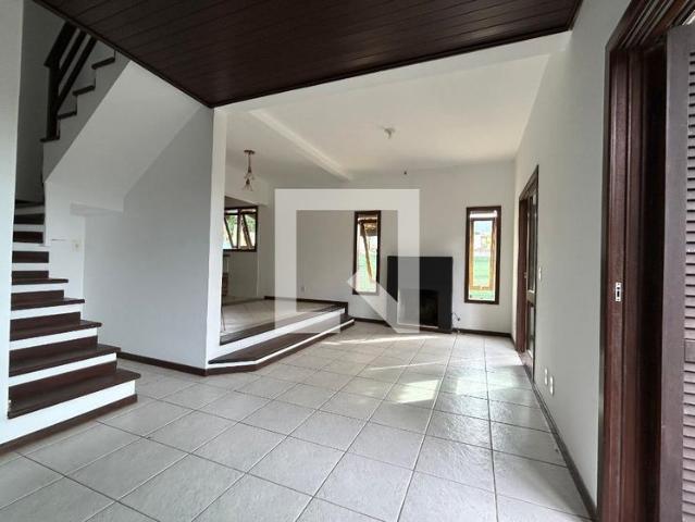 Casa aluguel em Região Geográfica Imediata de Florianópolis, Desterro