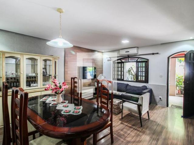 Casa aluguel em Região Geográfica Imediata do Rio de Janeiro, Região Metropolitana do Rio de Janeiro