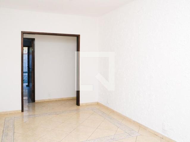Casa aluguel em Região Geográfica Imediata do Rio de Janeiro, Região Metropolitana do Rio de Janeiro