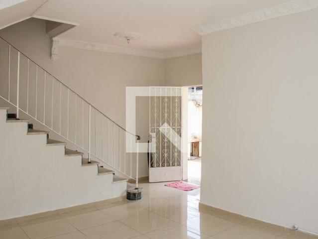 Casa aluguel em Região Geográfica Imediata do Rio de Janeiro, Região Metropolitana do Rio de Janeiro