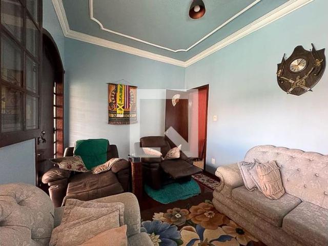 Casa aluguel em Região Geográfica Imediata de Belo Horizonte, Região Metropolitana de Belo Horizonte