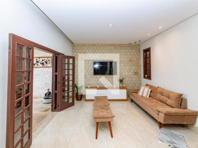 Casa aluguel em Região Geográfica Imediata de Belo Horizonte, Região Metropolitana de Belo Horizonte