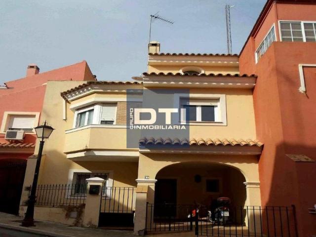 Casa en venta en Castilleja De Guzmán, Andalucía