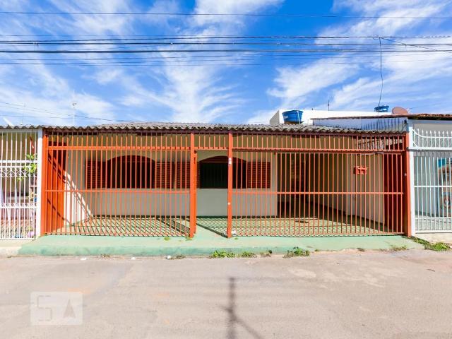 Casa aluguel em Região Geográfica Imediata do Distrito Federal, Região Integrada de Desenvolvimento do Distrito Federal e Entorno