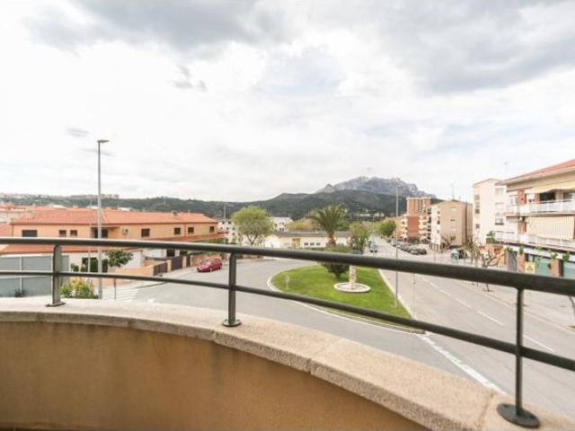 Casa en venta en Olesa De Montserrat, Barri de la Flora