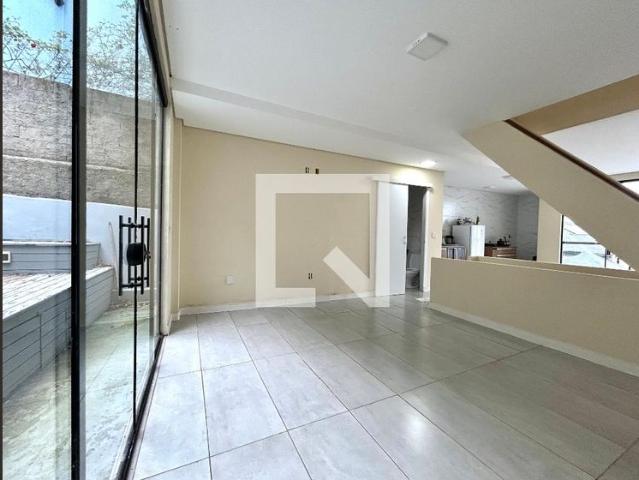 Casa aluguel em Região Geográfica Imediata de Florianópolis, Desterro