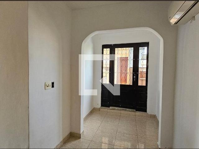 Casa aluguel em Região Geográfica Imediata do Rio de Janeiro, Região Metropolitana do Rio de Janeiro
