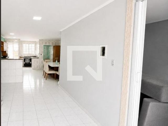Casa aluguel em Região Geográfica Imediata do Rio de Janeiro, Região Metropolitana do Rio de Janeiro