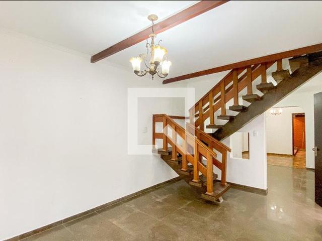 Casa aluguel em Região Imediata de São Paulo, Região Metropolitana de São Paulo