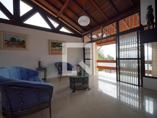 Casa aluguel em Região Geográfica Imediata de Florianópolis, Desterro