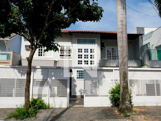 Casa aluguel em Região Geográfica Imediata do Rio de Janeiro, Região Metropolitana do Rio de Janeiro