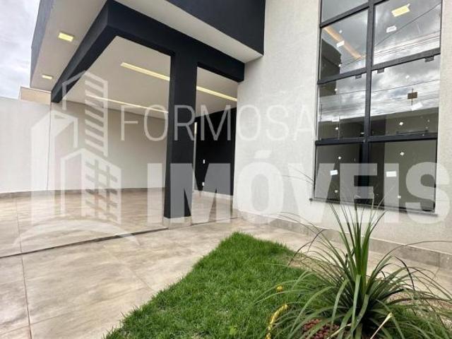 Casa venda em Região Geográfica Imediata de Águas Lindas de Goiás, Região Integrada de Desenvolvimento do Distrito Federal e Entorno