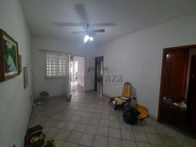 Casa venda em Região Imediata de São José dos Campos, Região Metropolitana do Vale do Paraíba e Litoral Norte
