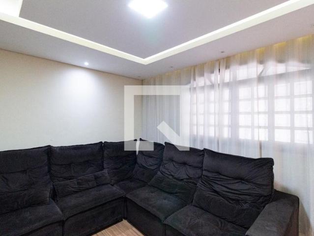 Casa aluguel em Parque Flórida, Carapicuíba