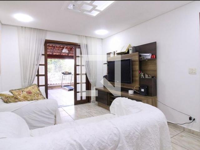 Casa aluguel em Região Imediata de São Paulo, Região Metropolitana de São Paulo