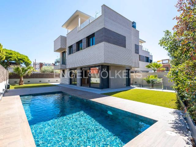 Chalet en alquiler en Centre, Castelldefels