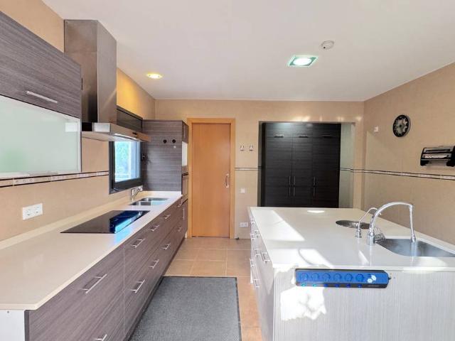 Chalet en alquiler en Rubí, Barcelona