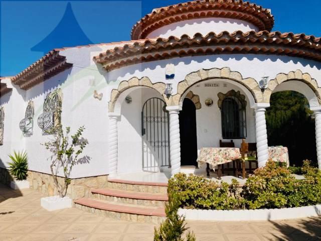 Villa en alquiler en Mont-roig Del Camp