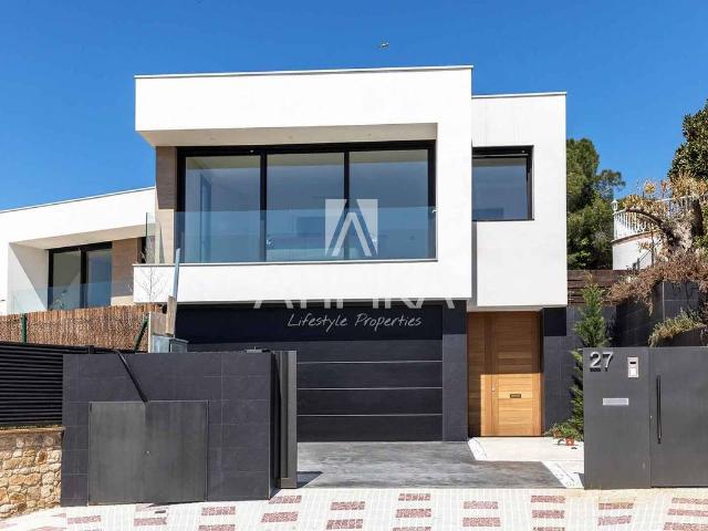 Chalet en alquiler en Girona