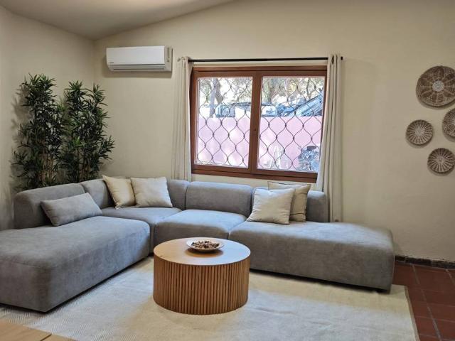 Chalet en alquiler en Centre, Castelldefels