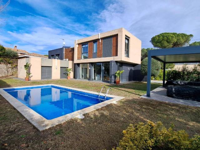 Villa en alquiler en Sant Vicenç De Montalt