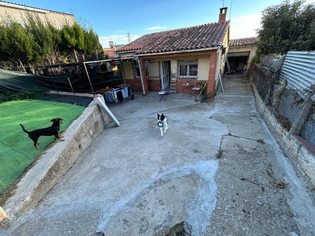 Chalet en alquiler en Esparreguera, Barcelona