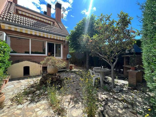 Chalet en alquiler en Plaça de l'Ajuntament, Alt Empordà