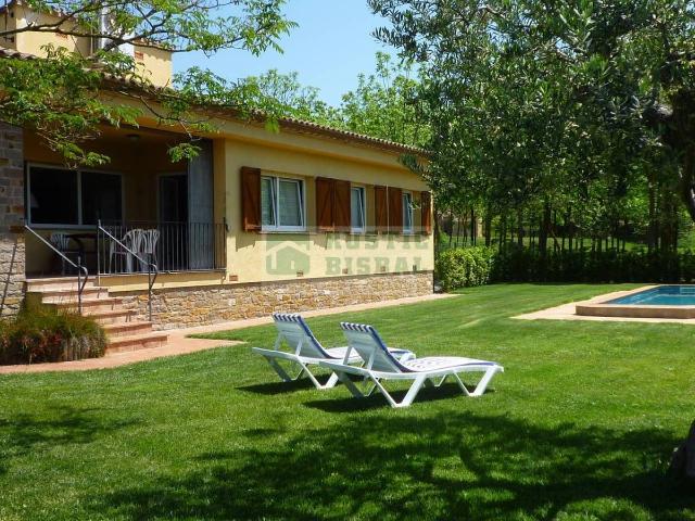 Villa en alquiler en Begur