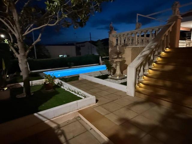 Chalet en alquiler en Viladecans, Baix Llobregat