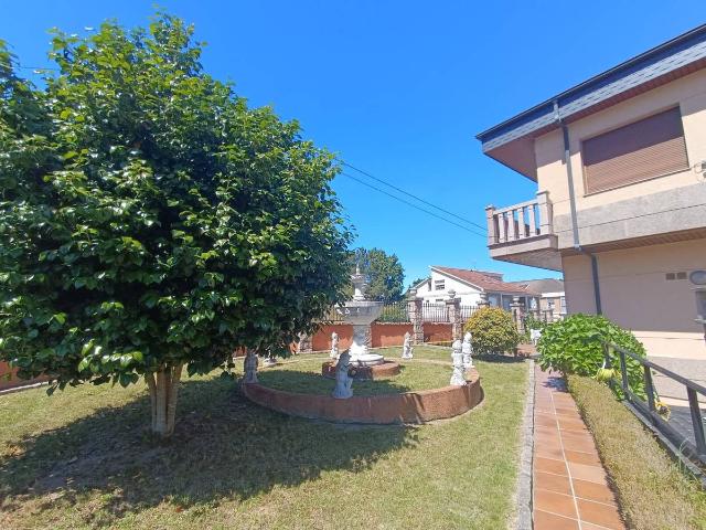 Villa en venta en Ourense, Casco Vello