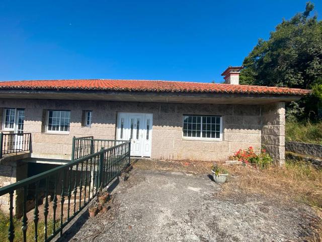 Villa en venta en A Cañiza
