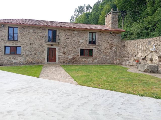 Chalet en venta en A Montaña, A Laracha