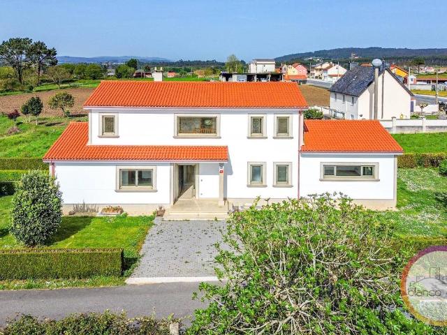 Chalet en venta en Bergantiños, Galicia
