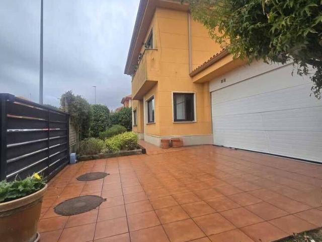 Chalet en venta en Ferrol