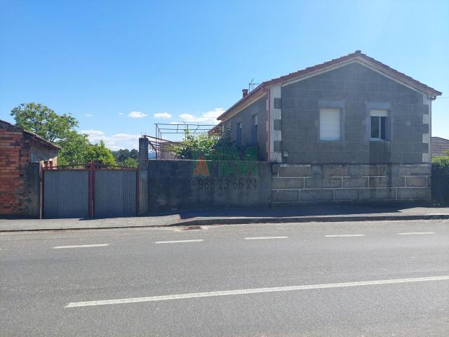 Villa en venta en A Merca, Vilar de Paio Muñiz