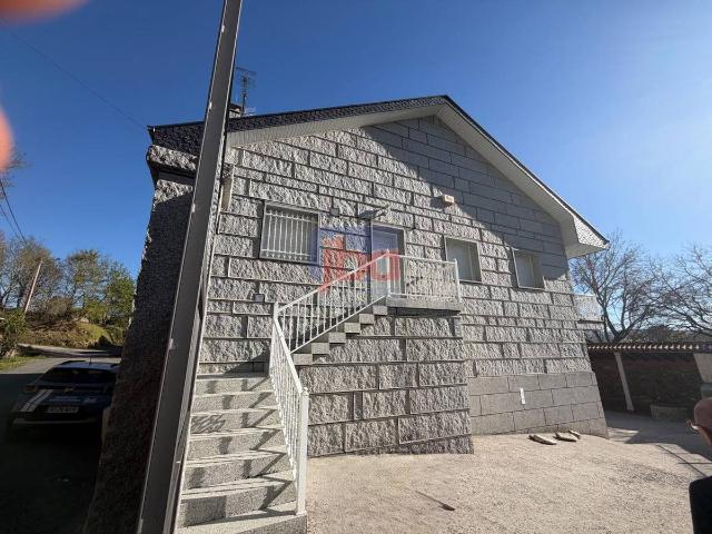 Chalet en venta en A Merca, Terra da Celanova