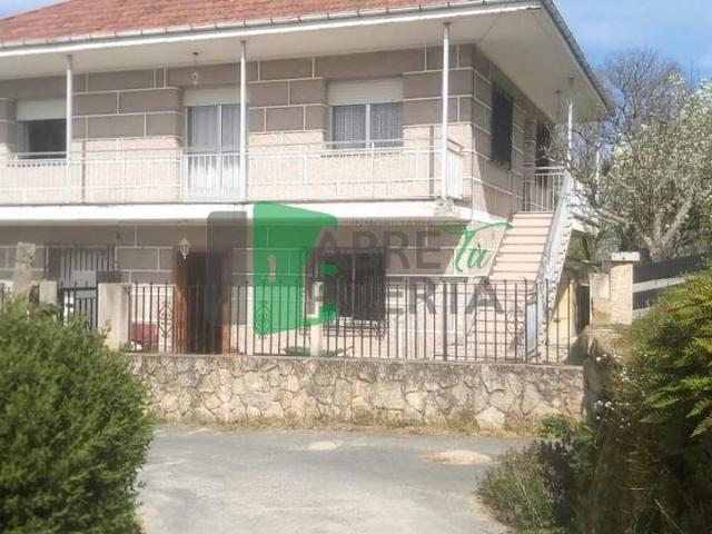 Chalet en venta en A Merca, Terra da Celanova
