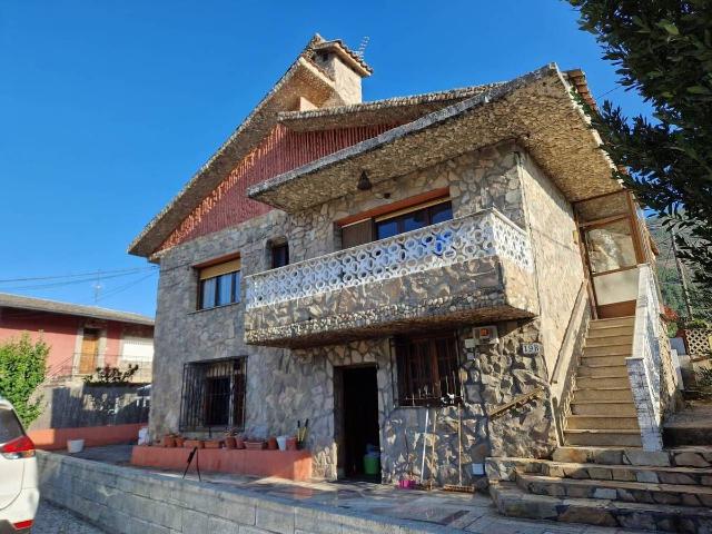 Villa en venta en A Rúa, A Rúa Vella