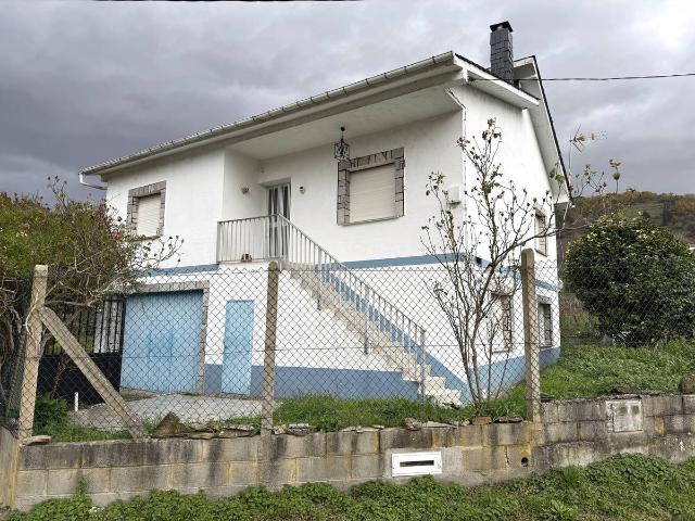 Villa en venta en A Teixeira