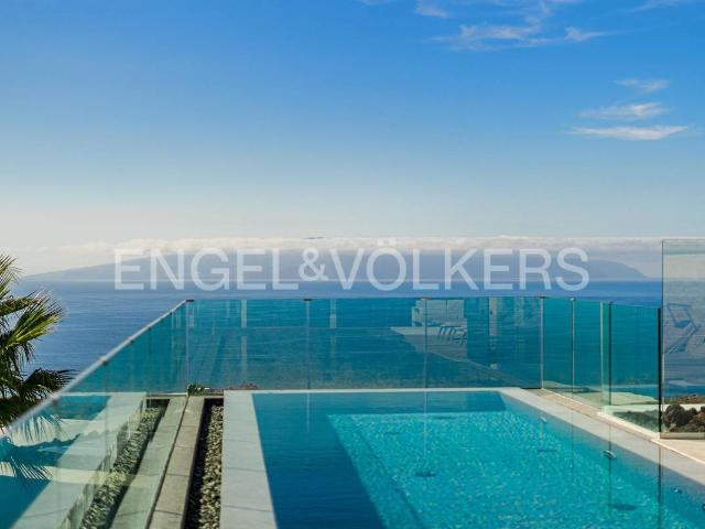 Chalet en venta en Guía de Isora, Canarias