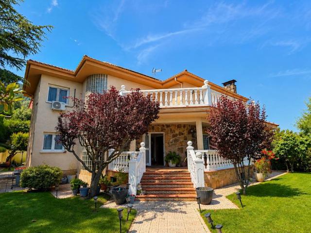 Chalet en venta en San Lorenzo De El Escorial, Madrid
