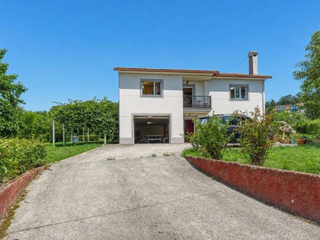 Chalet en venta en Abegondo