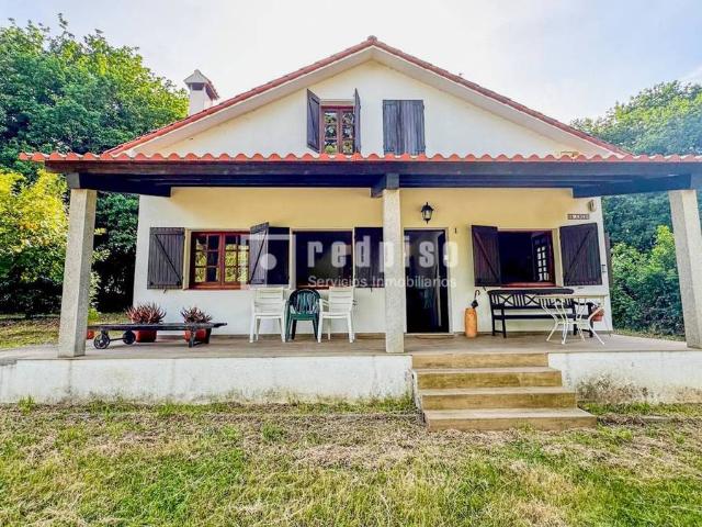 Chalet en venta en Abegondo, A Coruña