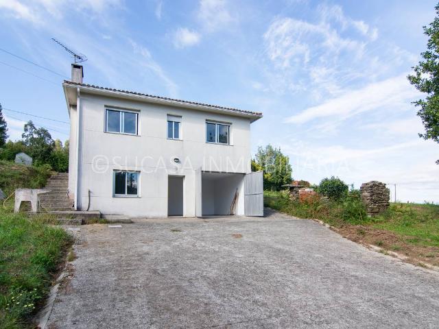 Chalet en venta en Abegondo