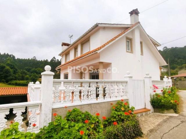 Chalet en venta en Abegondo, A Coruña