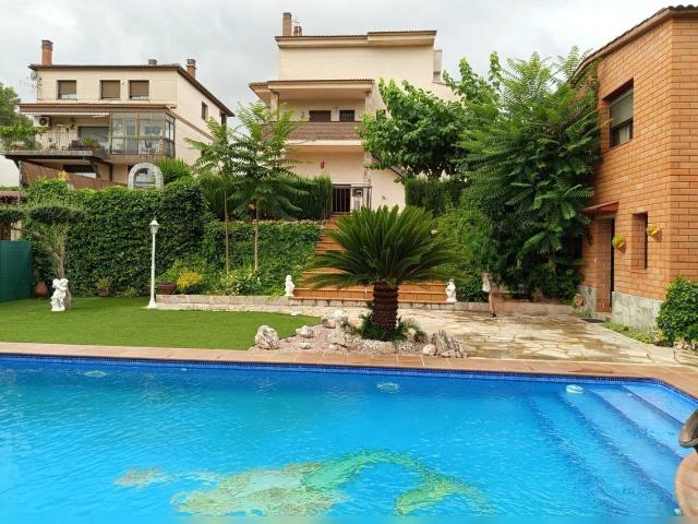 Chalet en venta en Abrera, Barcelona