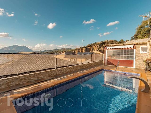 Chalet en venta en Abrera, Barcelona