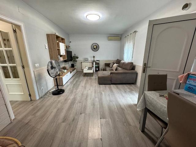 Villa en venta en Abrera