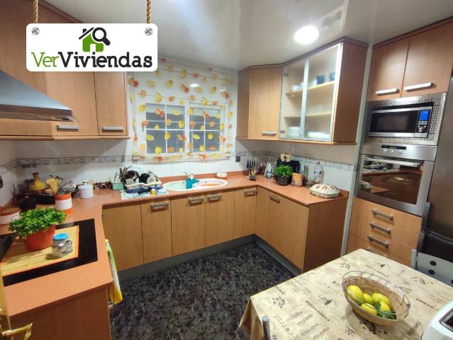 Chalet en venta en Abrera, Barcelona